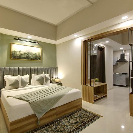 Saltstayz Premier Executive Serviced Apartment - Golf Course Extension Road Gurgaon Eksteriør bilde