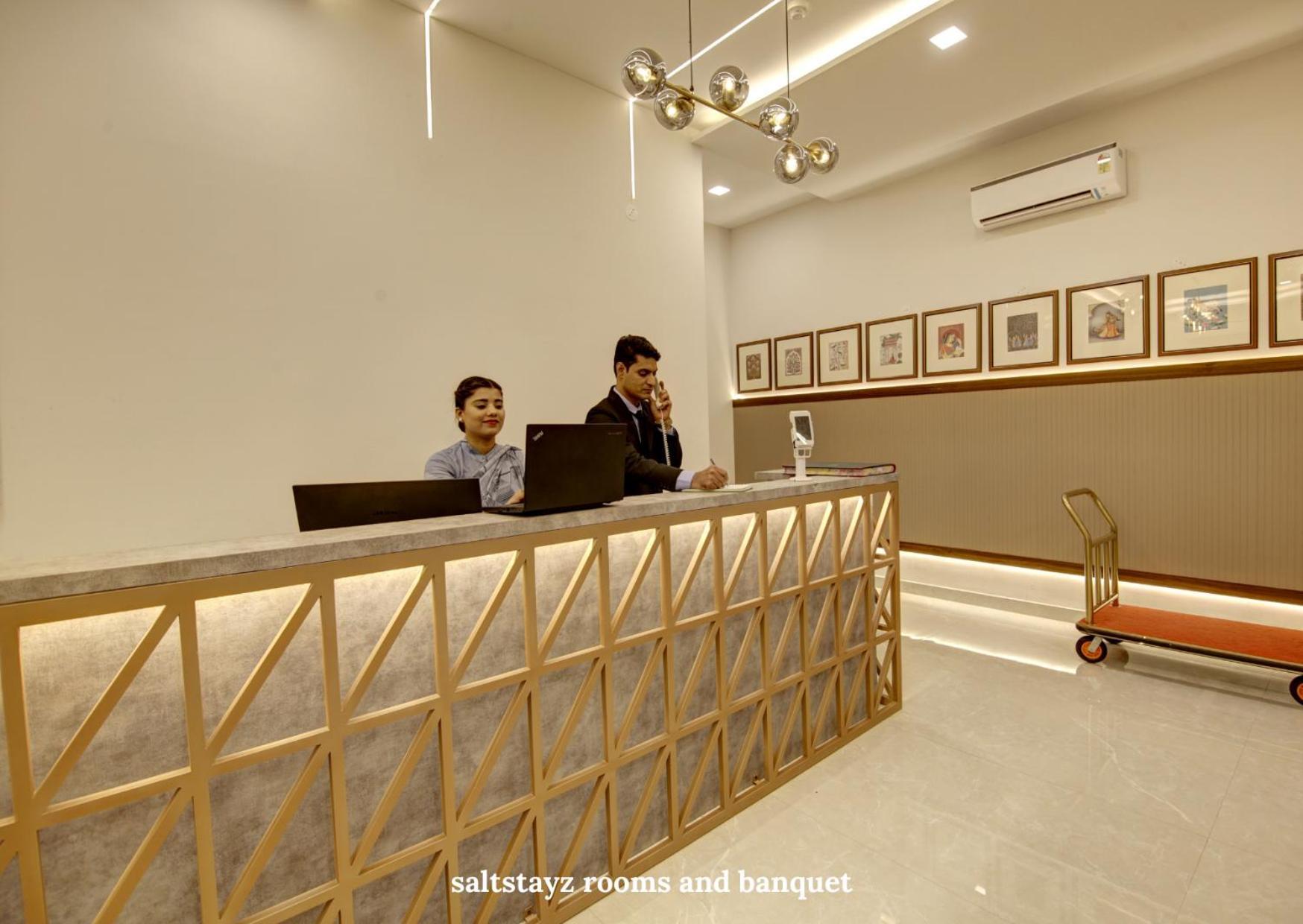 Saltstayz Premier Executive Serviced Apartment - Golf Course Extension Road Gurgaon Eksteriør bilde