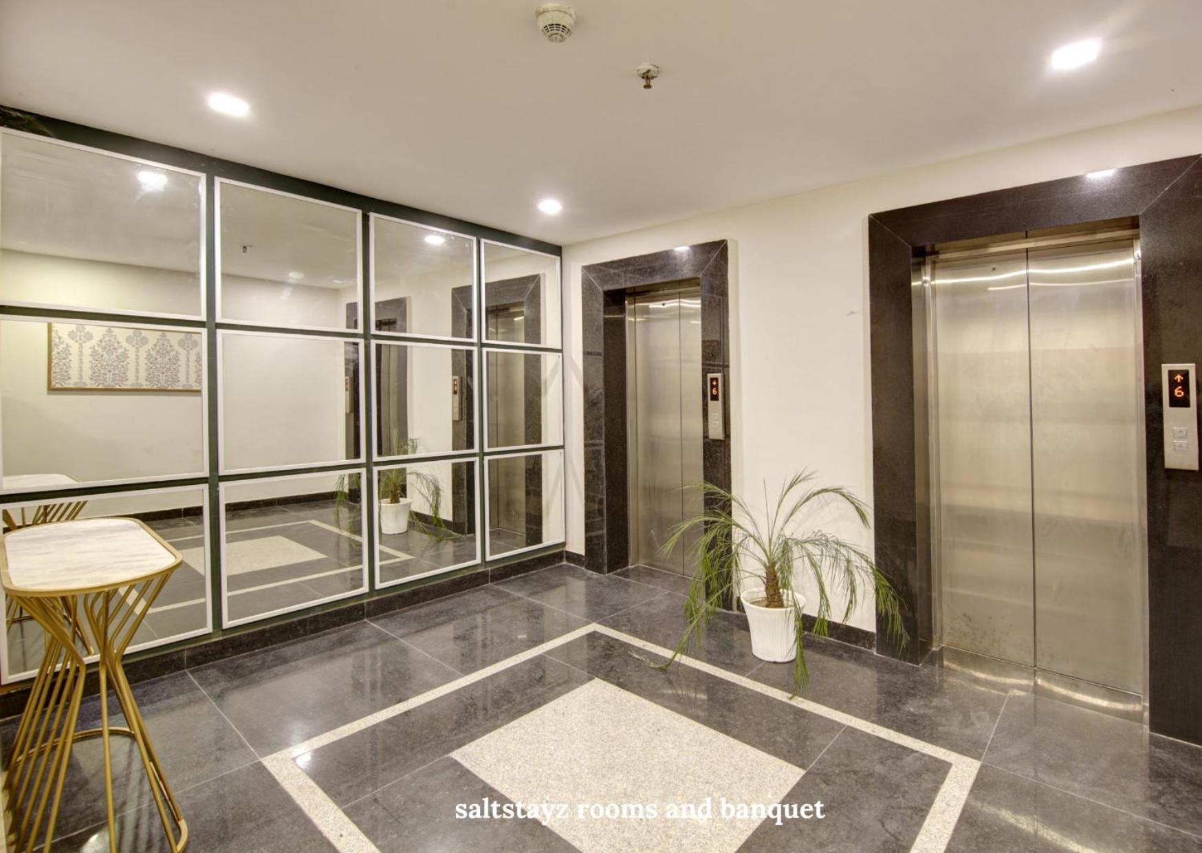 Saltstayz Premier Executive Serviced Apartment - Golf Course Extension Road Gurgaon Eksteriør bilde