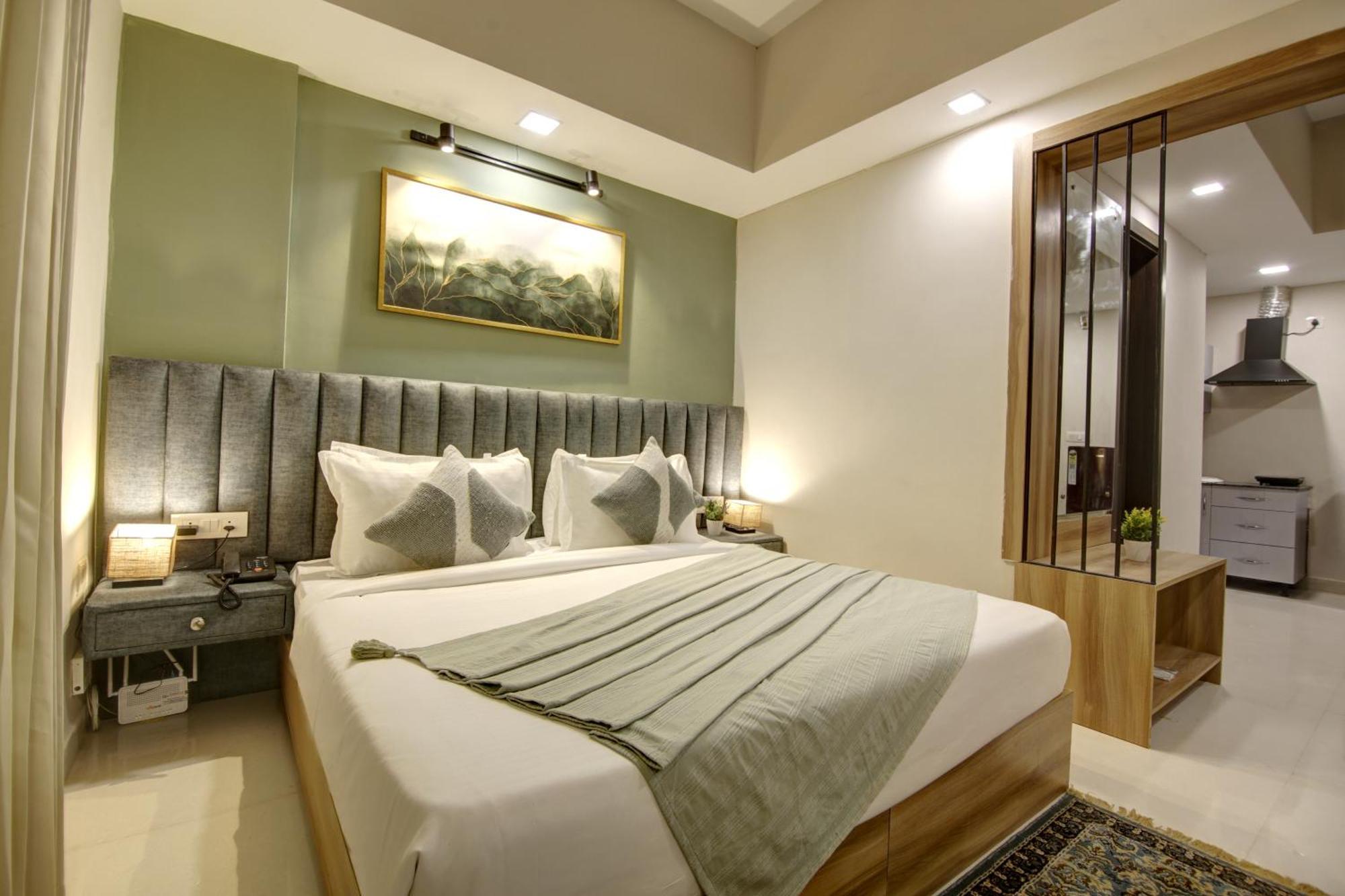 Saltstayz Premier Executive Serviced Apartment - Golf Course Extension Road Gurgaon Eksteriør bilde