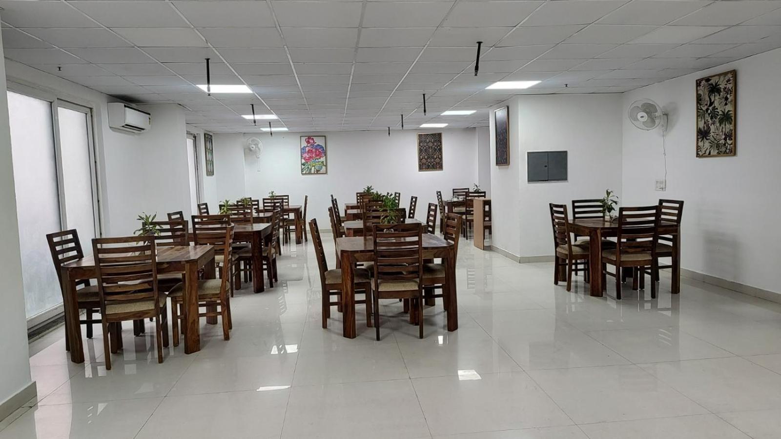 Saltstayz Premier Executive Serviced Apartment - Golf Course Extension Road Gurgaon Eksteriør bilde